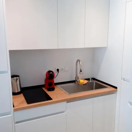 New Quiet With Private Patio, Large Terrace *